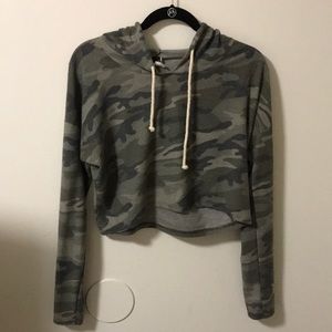 Cropped hoodie